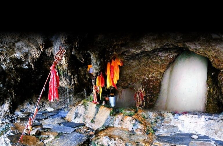 टिम्मरसैंण महादेव: एक पवित्र गुफा मंदिर